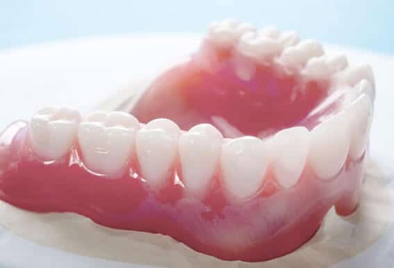 Dentures treatment for removing or replacing missing teeth